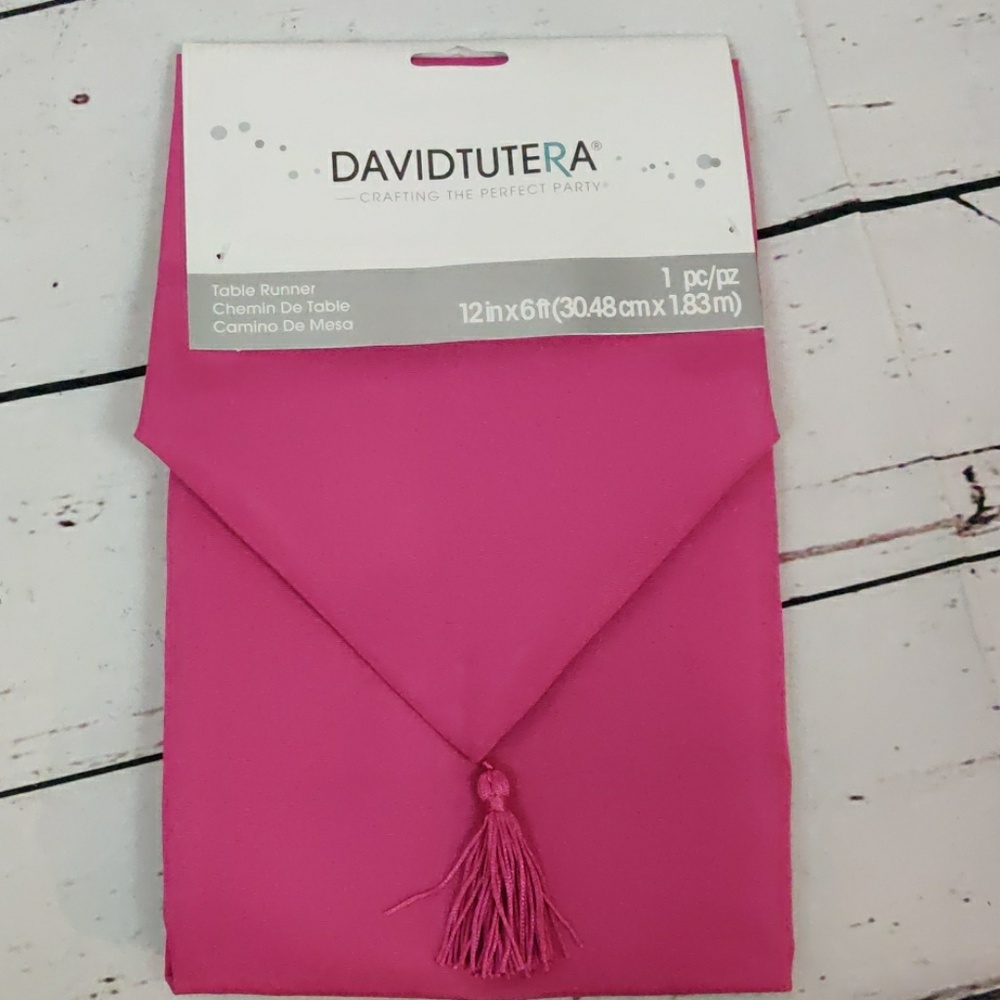 David Tutera table runner - hot pink